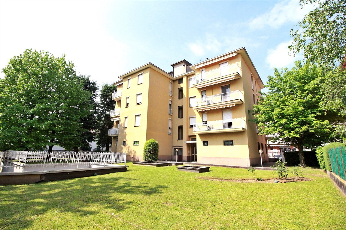 APPARTAMENTO DI 3 LOCALI IN AFFITTO CENTRO VIMERCATE